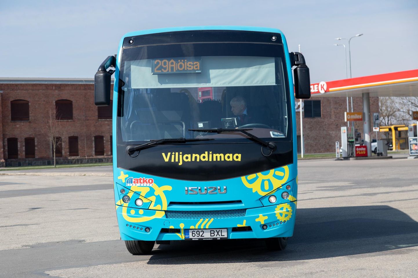 Bussiga Viljandist Mõisakülla sõiduks kulub tund ja 10 minutit, mis on paljudele liiklejatele on vastuvõetamatult pikk aeg.