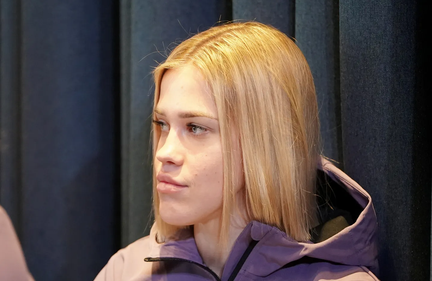 Latvijas kamaniņu izlases sportiste Elīna Ieva Bota piedalās preses konferencē, kurā informē par kamaniņu sporta 2024./2025.gada sezonu.