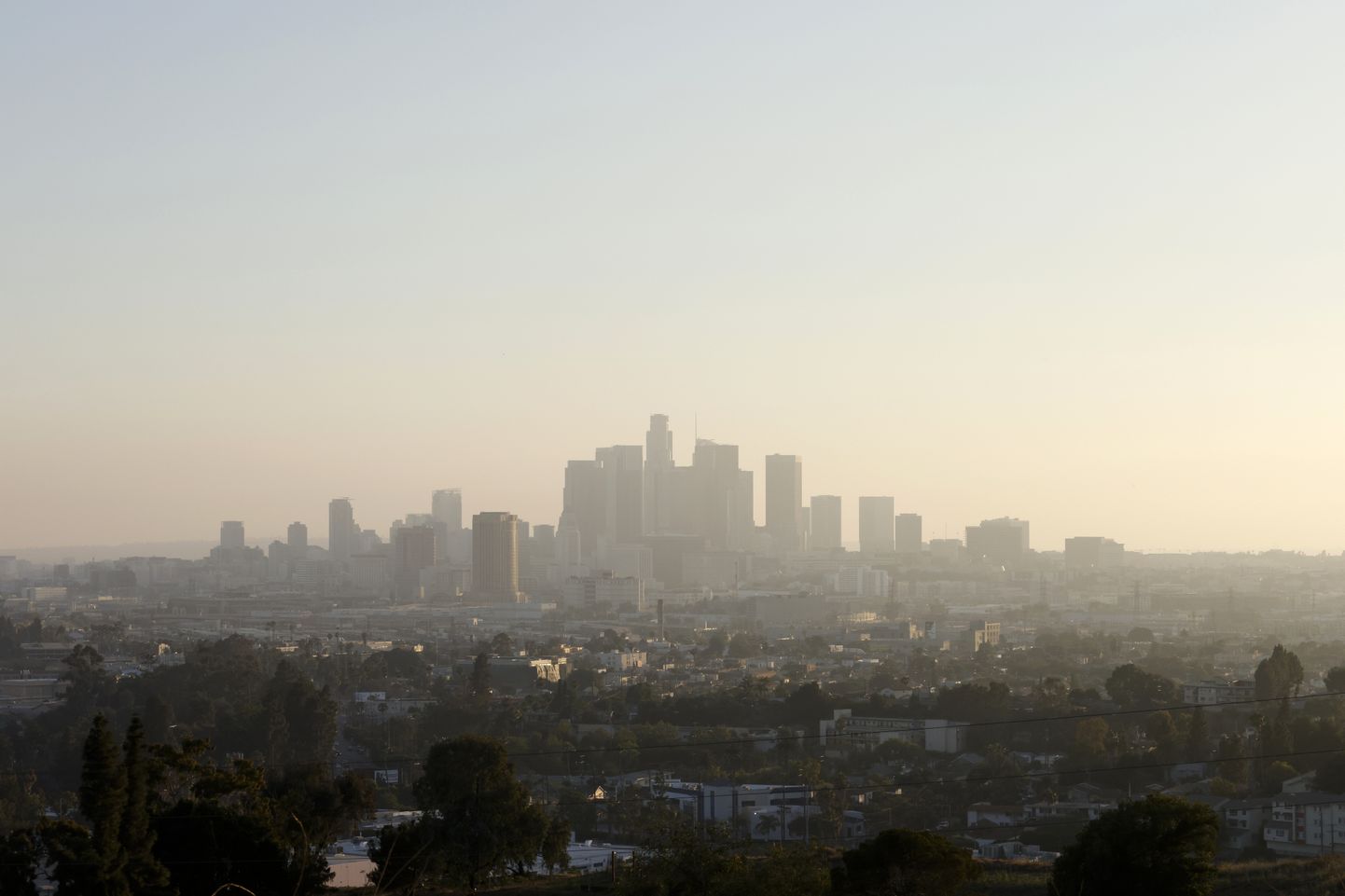 Los Angelese ärikinnisvara ähvardab sarnaselt muu maailmaga laenudega võrreldes kallis kinnisvara, kõrged intressimäärad ning töö- ja tarbimisharjumuste muutus