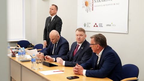 Состоятся переговоры по декларации правительства Кулбергса. Что говорят в кулуарах?