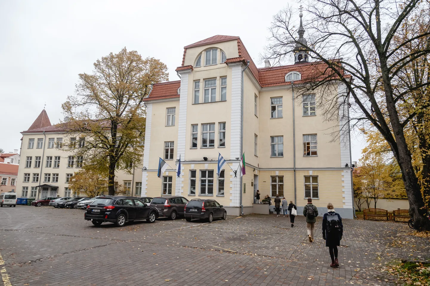 Tallinn, 18.10.2019
Vanalinna kummitusmajad, Gustav Adolfi Gümnaasium

Tallinn Old Town ghost houses. 
Foto: Konstantin Sednev / Postimees Grupp