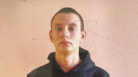 Policija išče pogrešana najstnika, ki sta pobegnila iz kriznega centra v Rigi