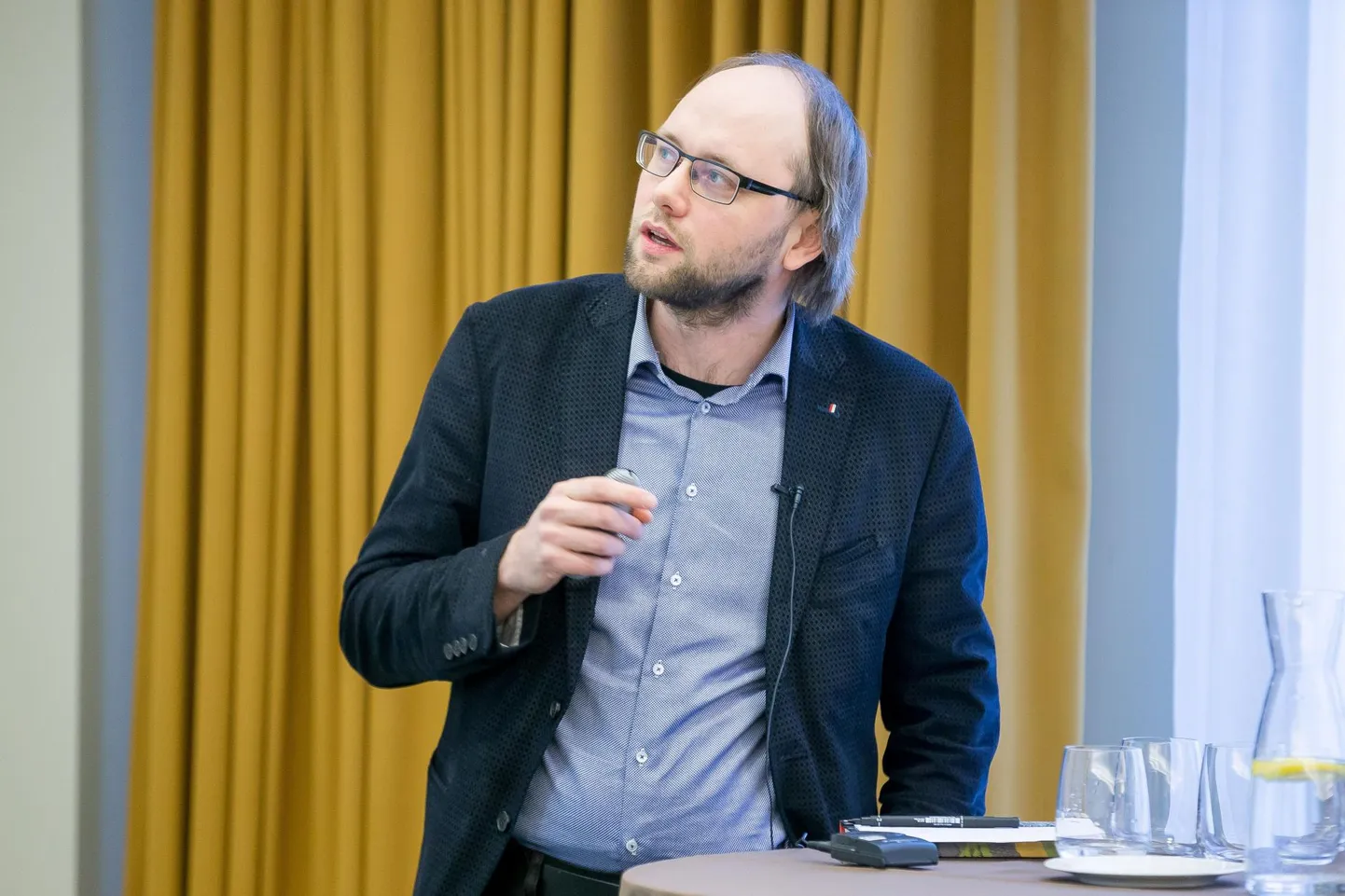Konverents «Ühisrahastuse olukord ja võimalused Eestis» Nordic Hotel Forumis. Pildil Henri Laupmaa Fundwise’ist.
