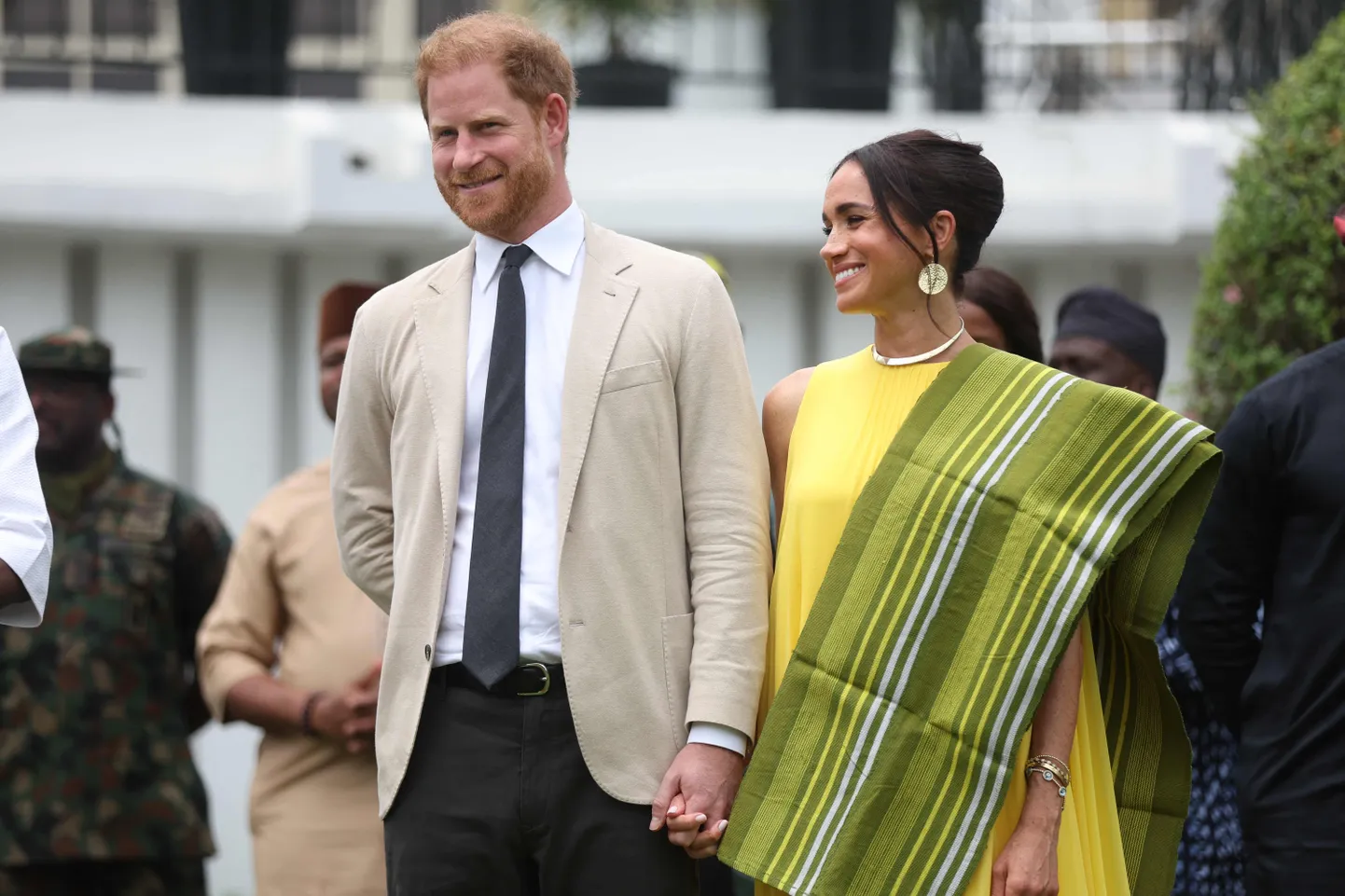 Briti prints Harry ja ta naine hertsoginna Meghan külastasid mais Nigeeriat. Meghani varasem DNA-test näitas, et temas on 43 protsenti nigeerlast. Ta sai ka kohaliku nime Adetokunbo, mis tähendab «krooni või kuninglikkust võõralt maalt».