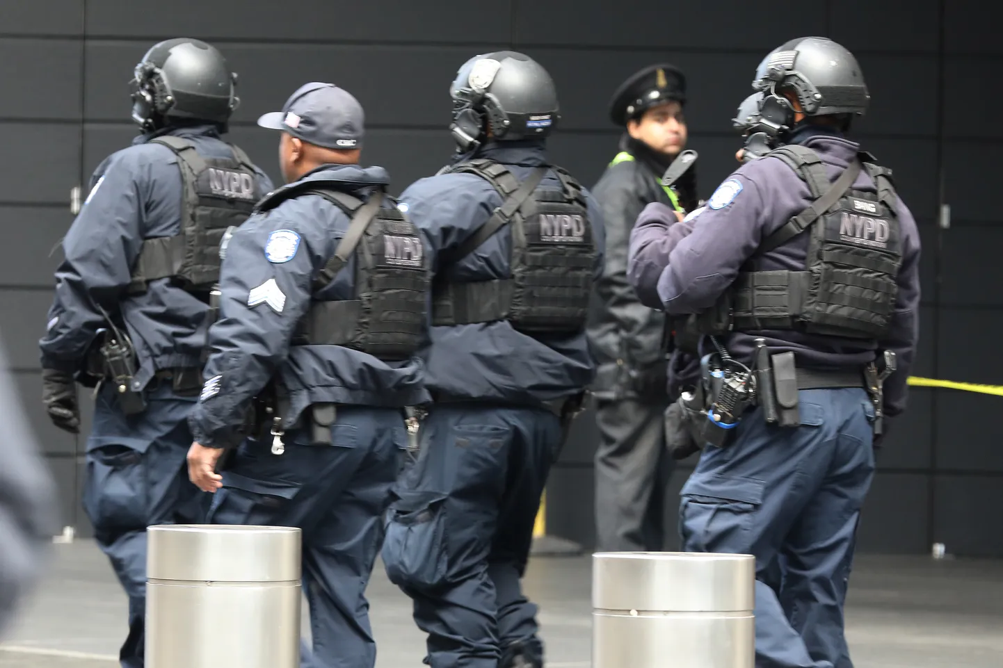 New Yorgi politsei kontorihoone ees, kus asub ka CNN.