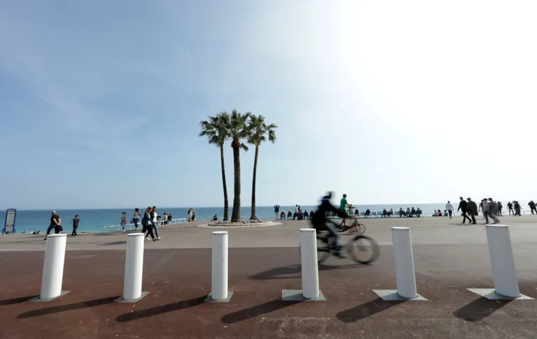 Tõkestuspostid Nice'is   Foto: ERIC GAILLARD/REUTERS/Scanpix