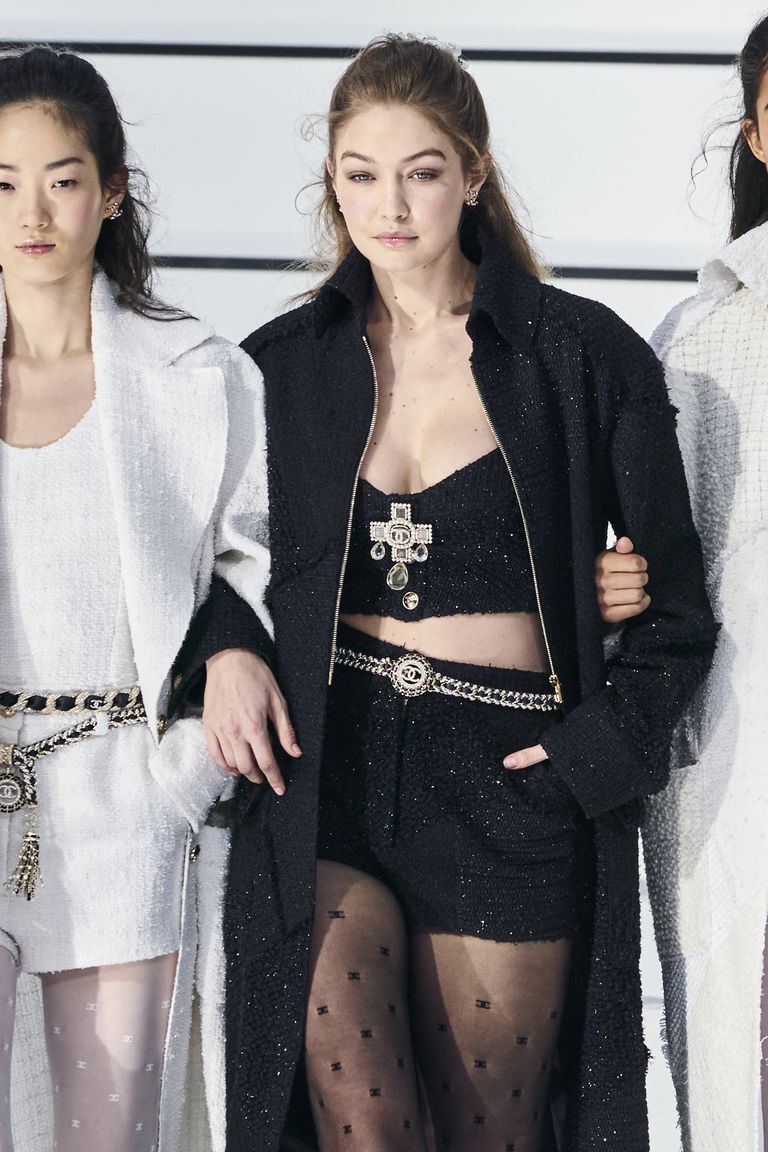 Джиджи Хадид на парижской Неделе моды в марте 2020 года.