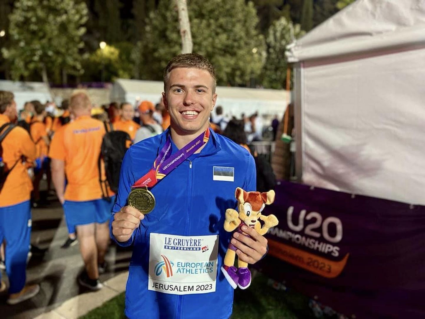 Виктор Морозов с золотой медалью чемпионата Европы.