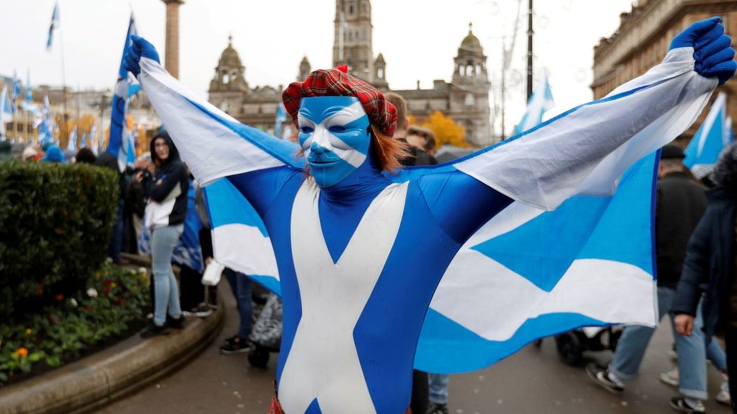 Сторонник отделения Шотландии перед референдумом в октябре 2014-го. Тот референдум они проиграли