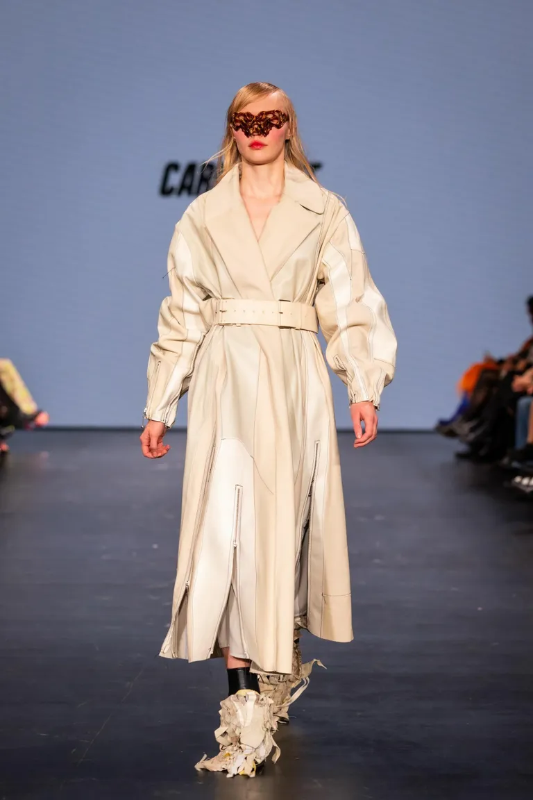 Uudne klassika, teistmoodi trench. carolxott.