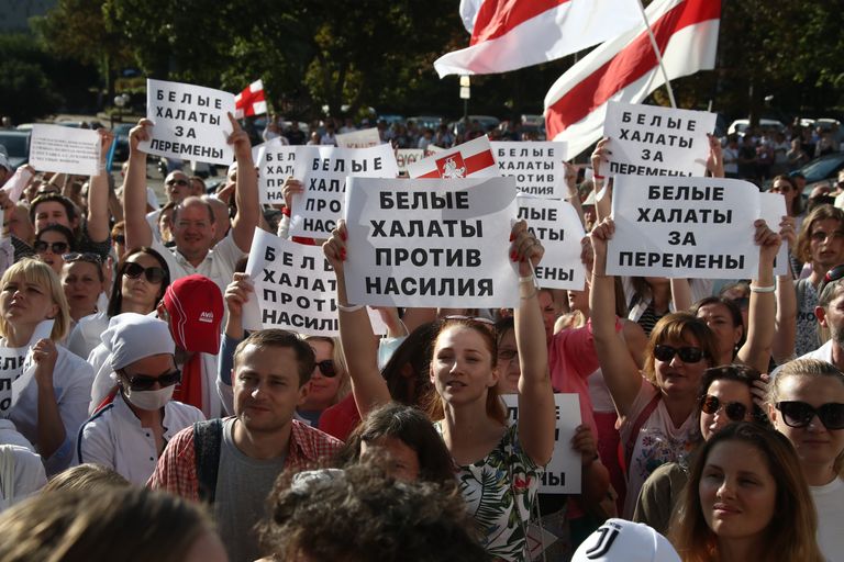 Meeleavaldajad Valgevene pealinnas Minskis, 17.08.2020.