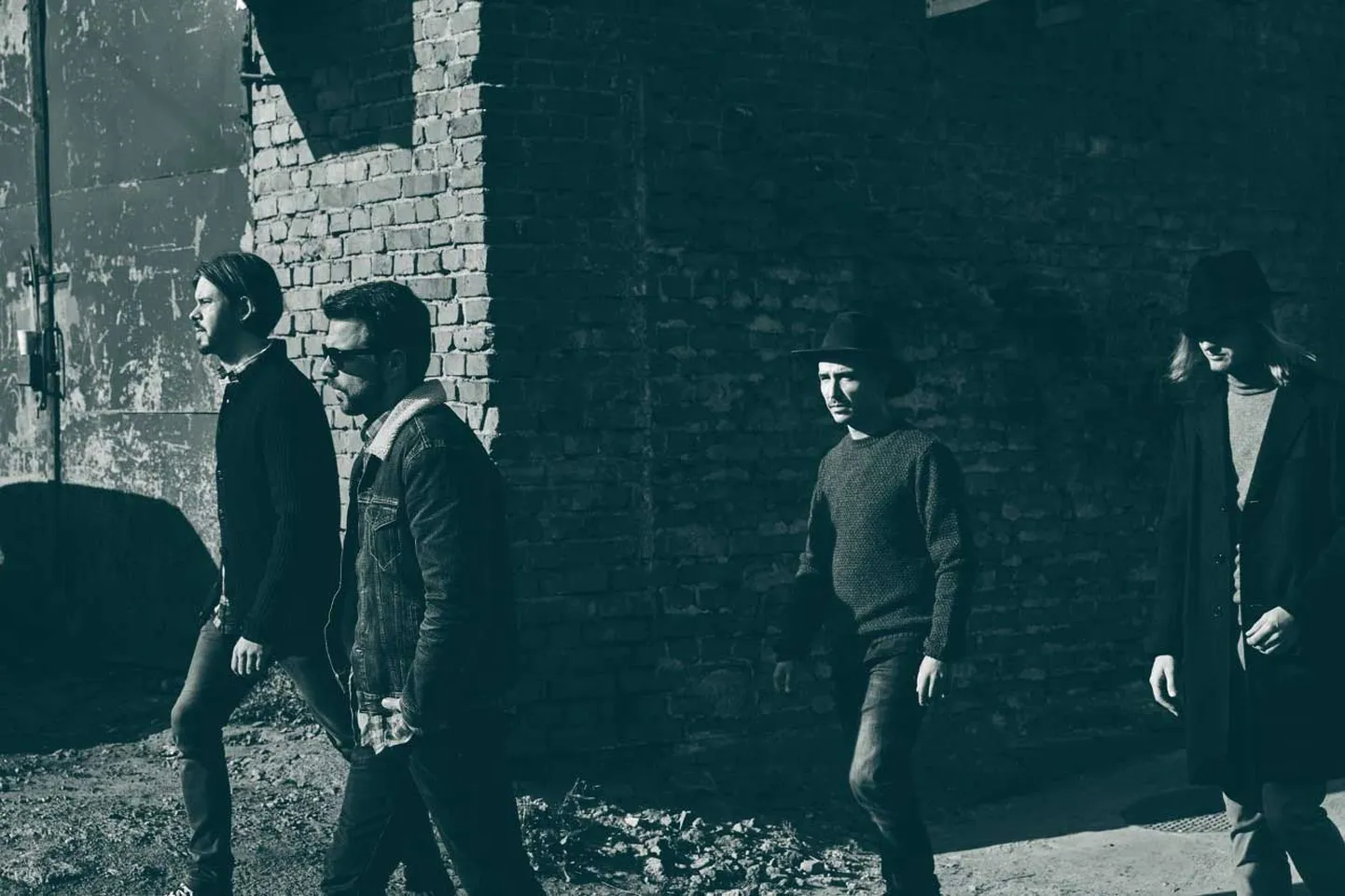 "The Rolltones"