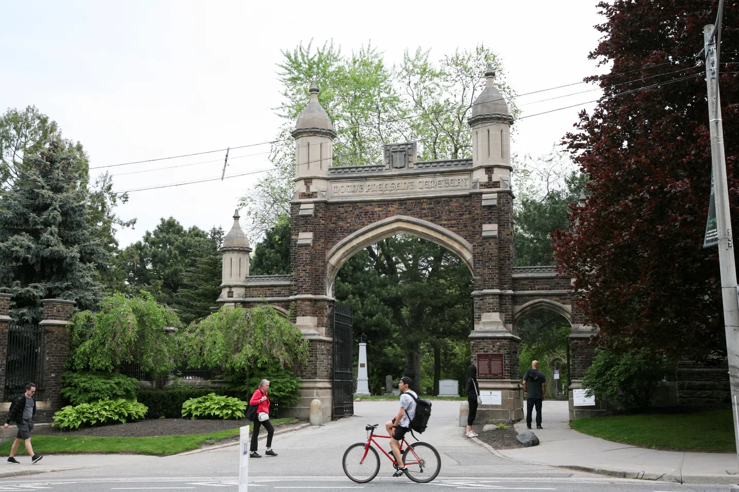 Surnuaia sissepääs Kanadas Ontario provintsis Torontos.