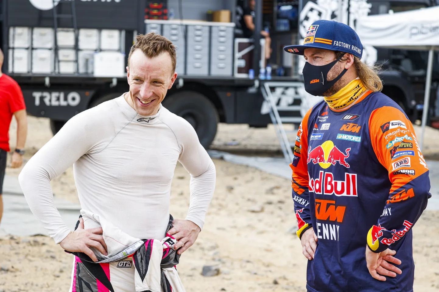 Kris Meeke (vasakul).
