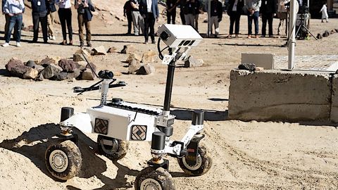 New Mars Rover ERNEST Completes Challenging Desert Test Run