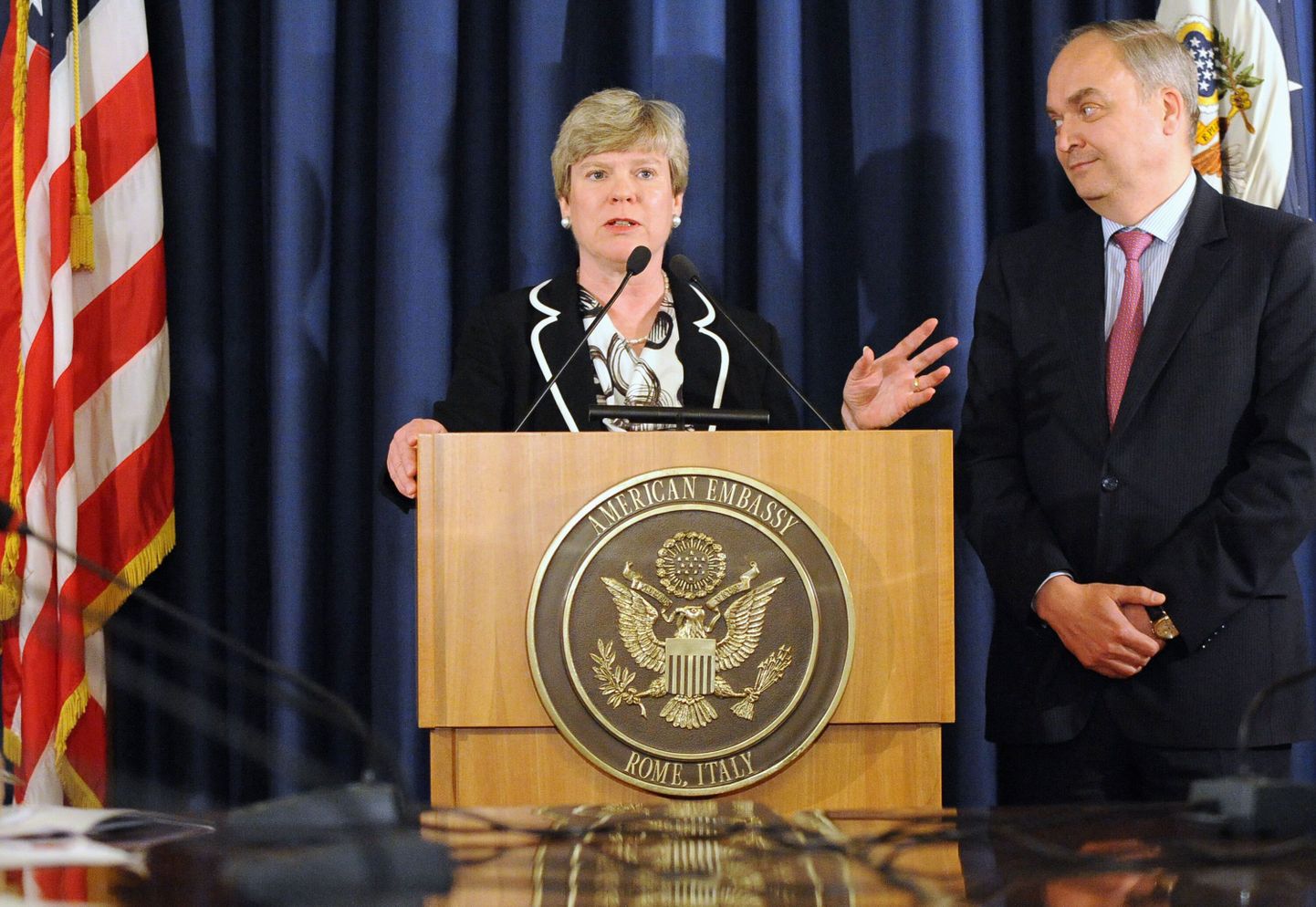 USA abivälisminister Rose Gottemoeller ja tema Vene kolleeg Anatoli Antonov.