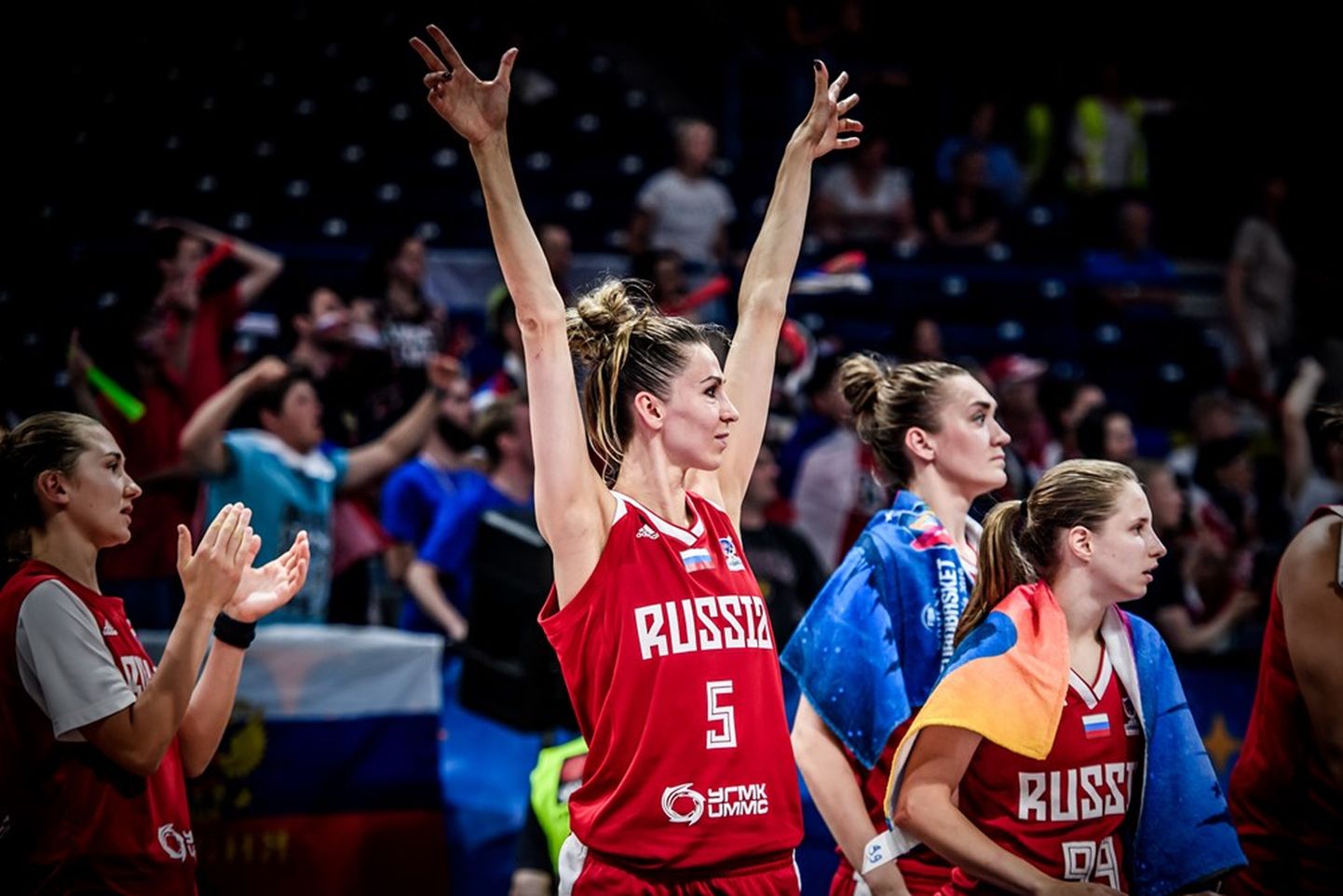 Krievijas sieviešu basketbola izlase.