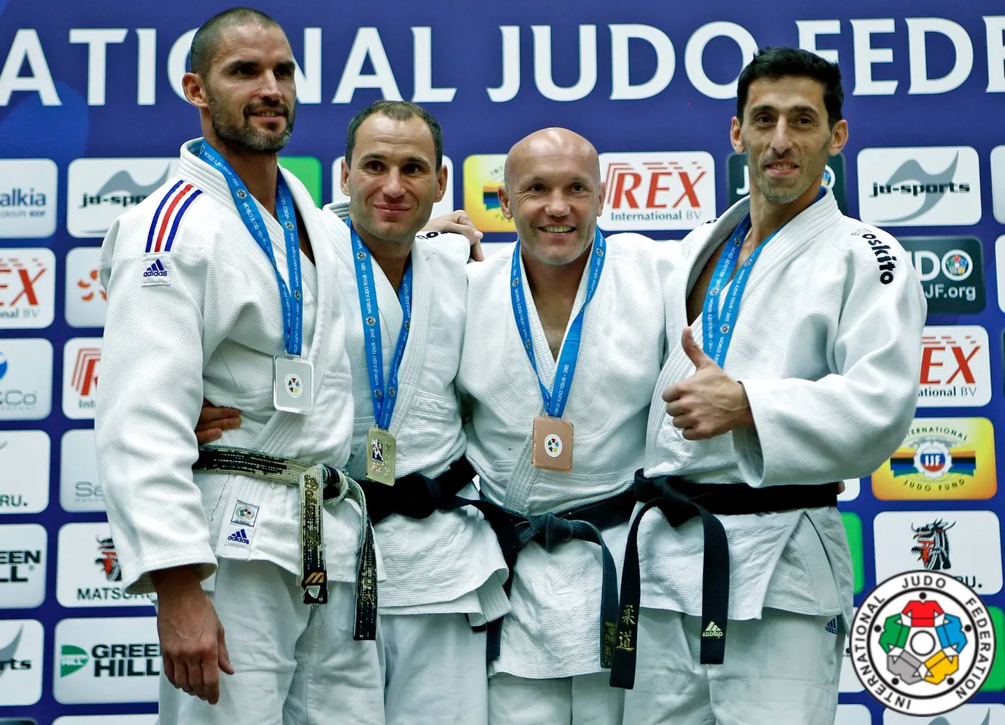 Artur Tkatsuk (paremal) 2015. aastal M3-klassi (40-44 aastased) pronksiga.