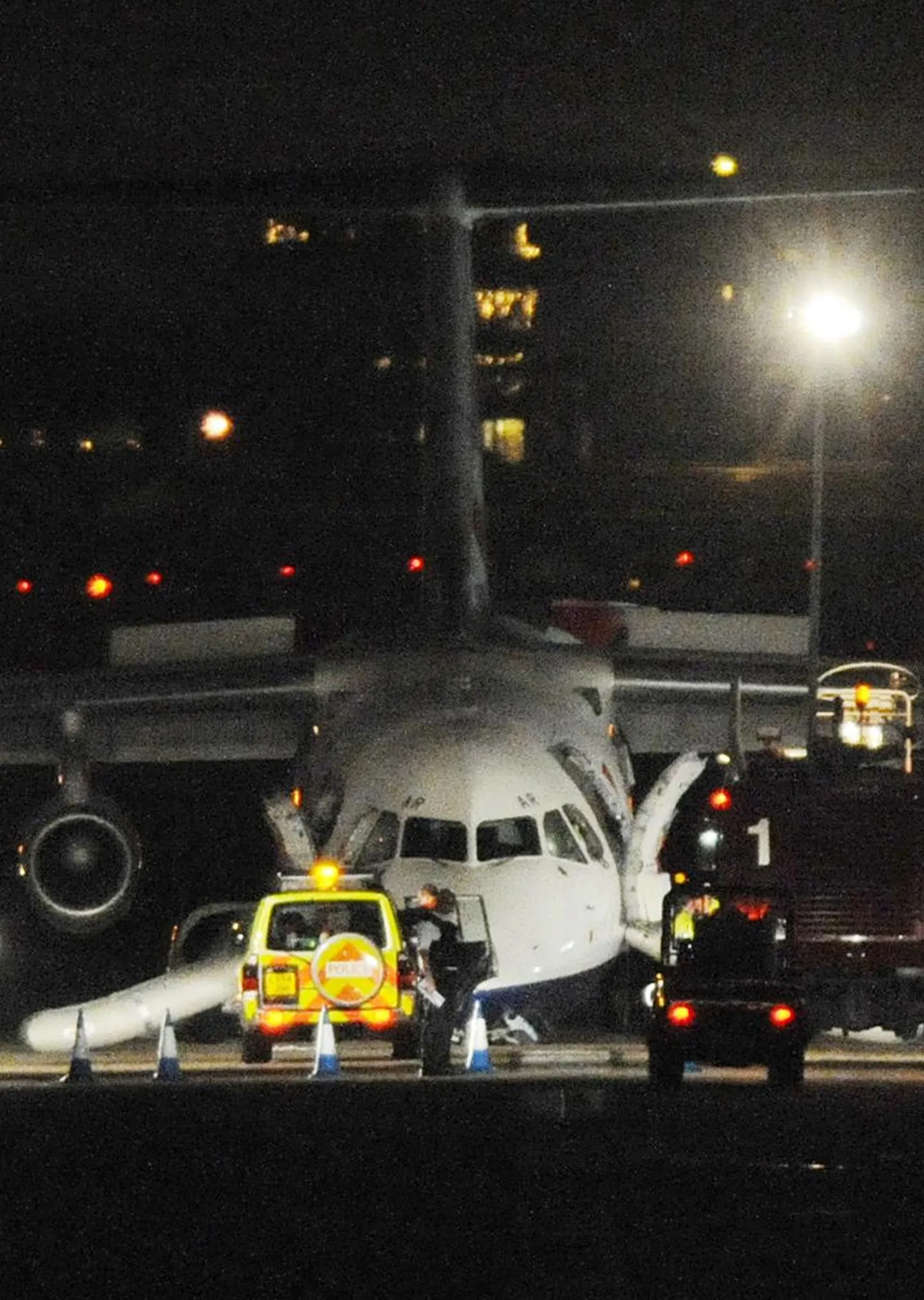 British Airwaysile kuuluv reisilennuk sooritas Londoni City Airportil ebaõnnestunud hädamaandumise.