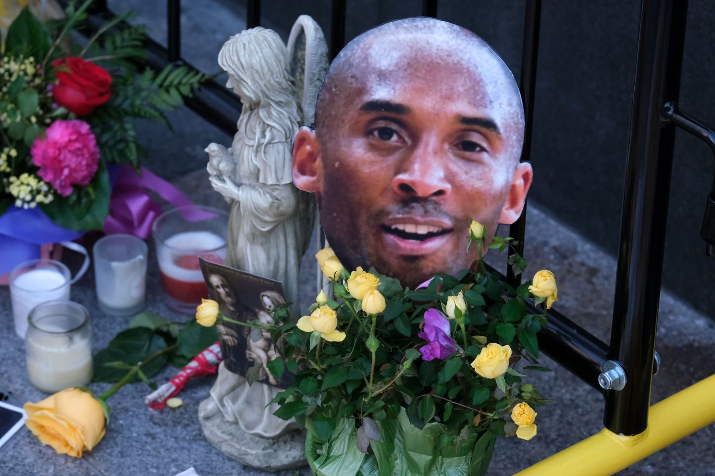 Kobe Bryantit mälestatakse täna paljudes maailma eripaikades