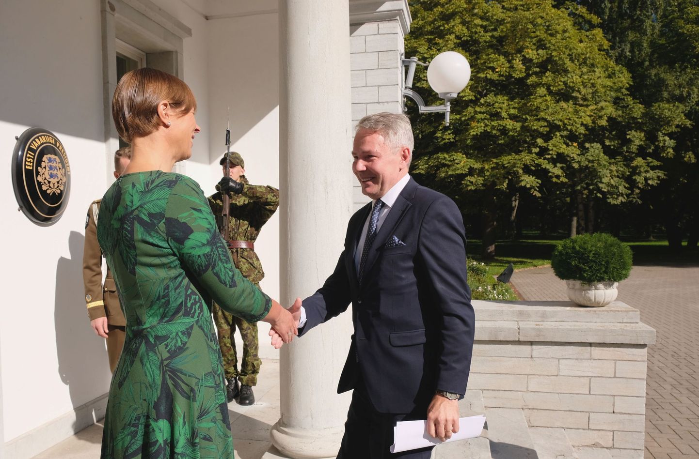 Kersti Kaljulaid arutas Haavistoga Valgevenest lähtuvat hübriidohtu