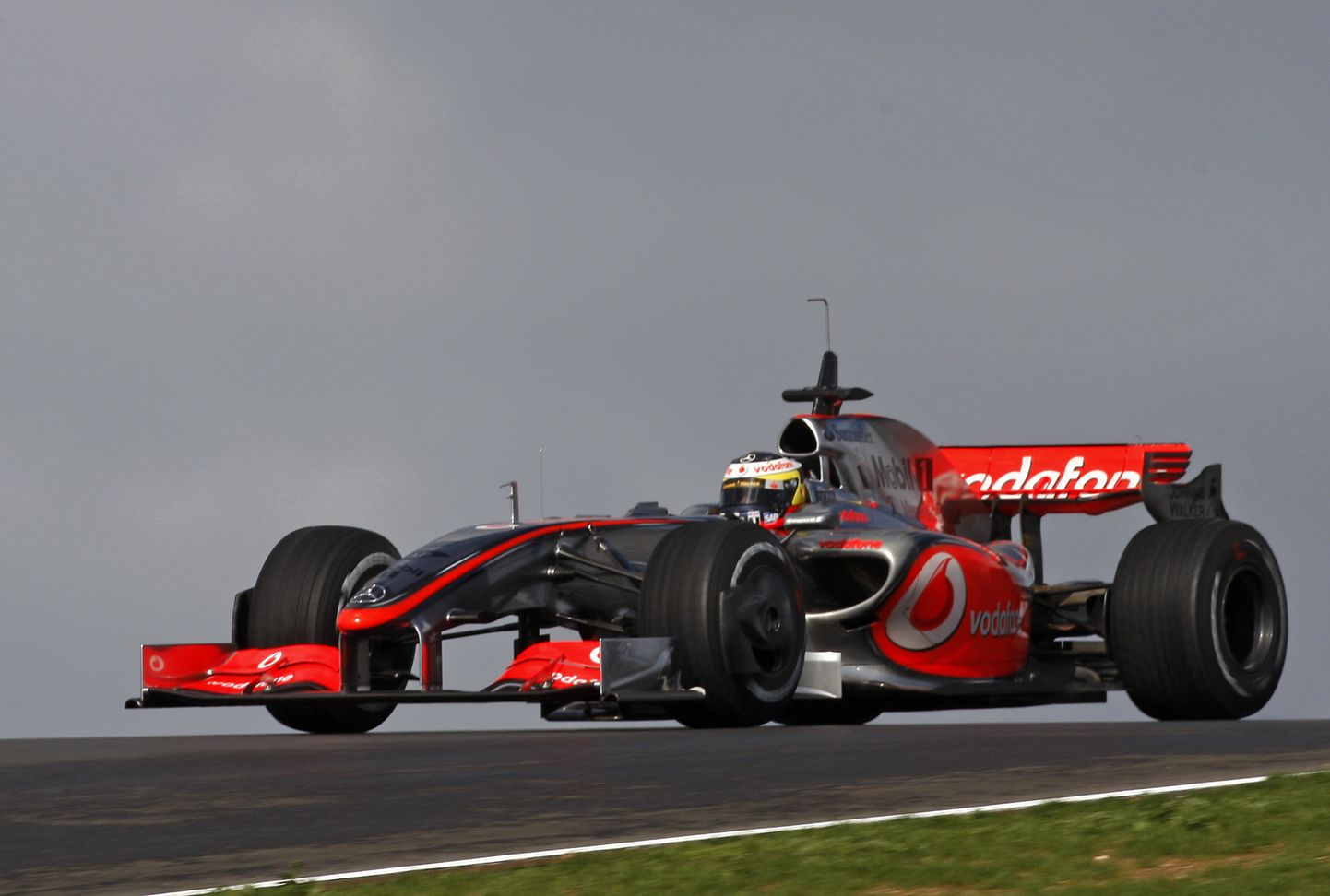 McLareni meeskonna testimine Algarve ringrajal 2009. aastal.