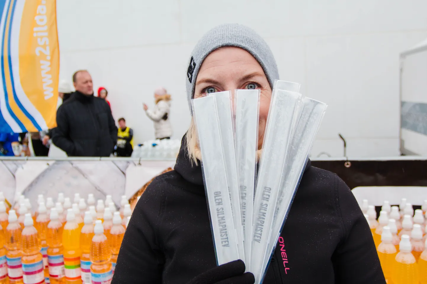 Pärnu Rannajooksulgi sai ennast kaasaegse te helkuritega kurssi viia.