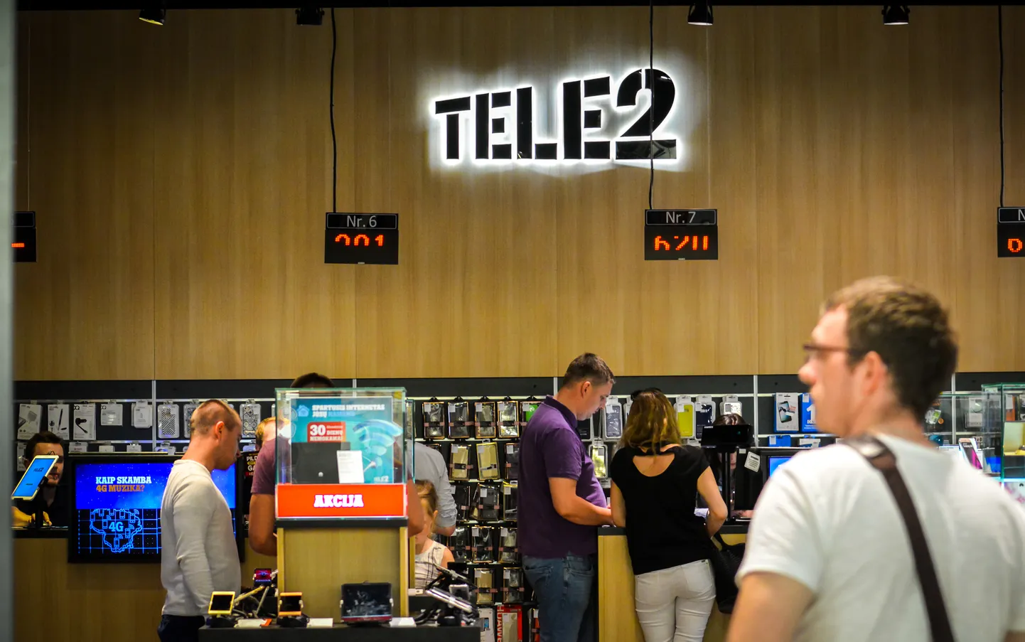 Представительство Tele2. Иллюстративное фото.