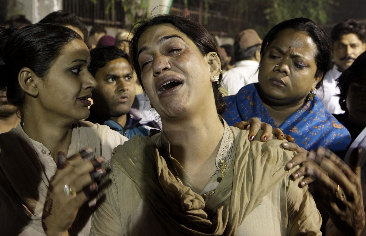 Indias New Delhi eunuhhide suurüritusle hukkus 13 inimest