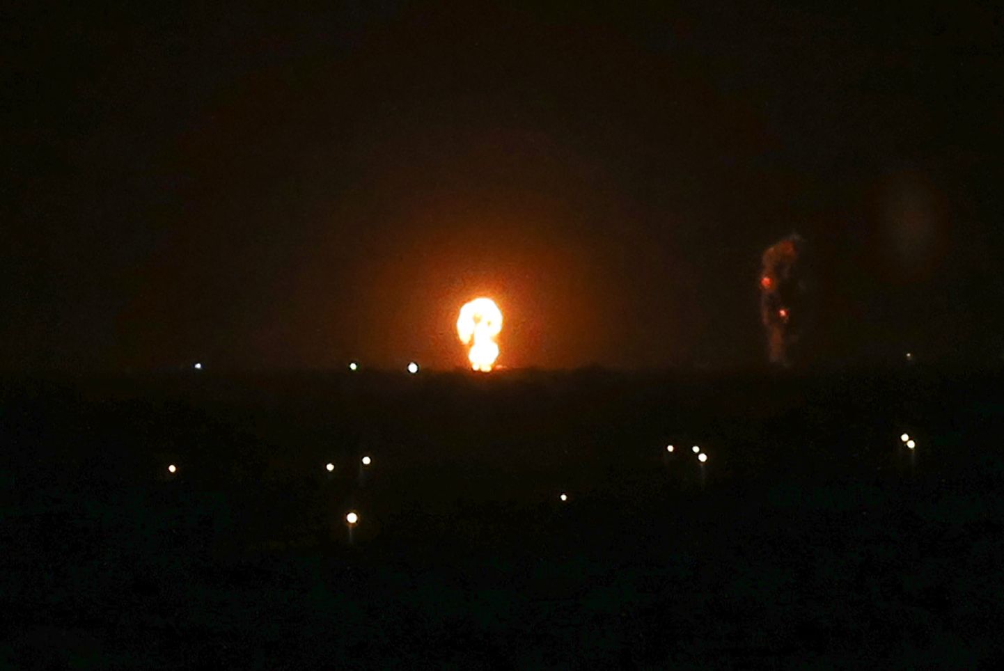 Gaza sektori öises taevas Iisraeli õhurünnaku järel.