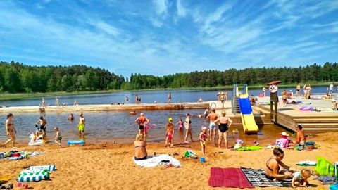 ГАЛЕРЕЯ ⟩ Теплый май в Эстонии: пляжи наполнились отдыхающими до официального открытия сезона