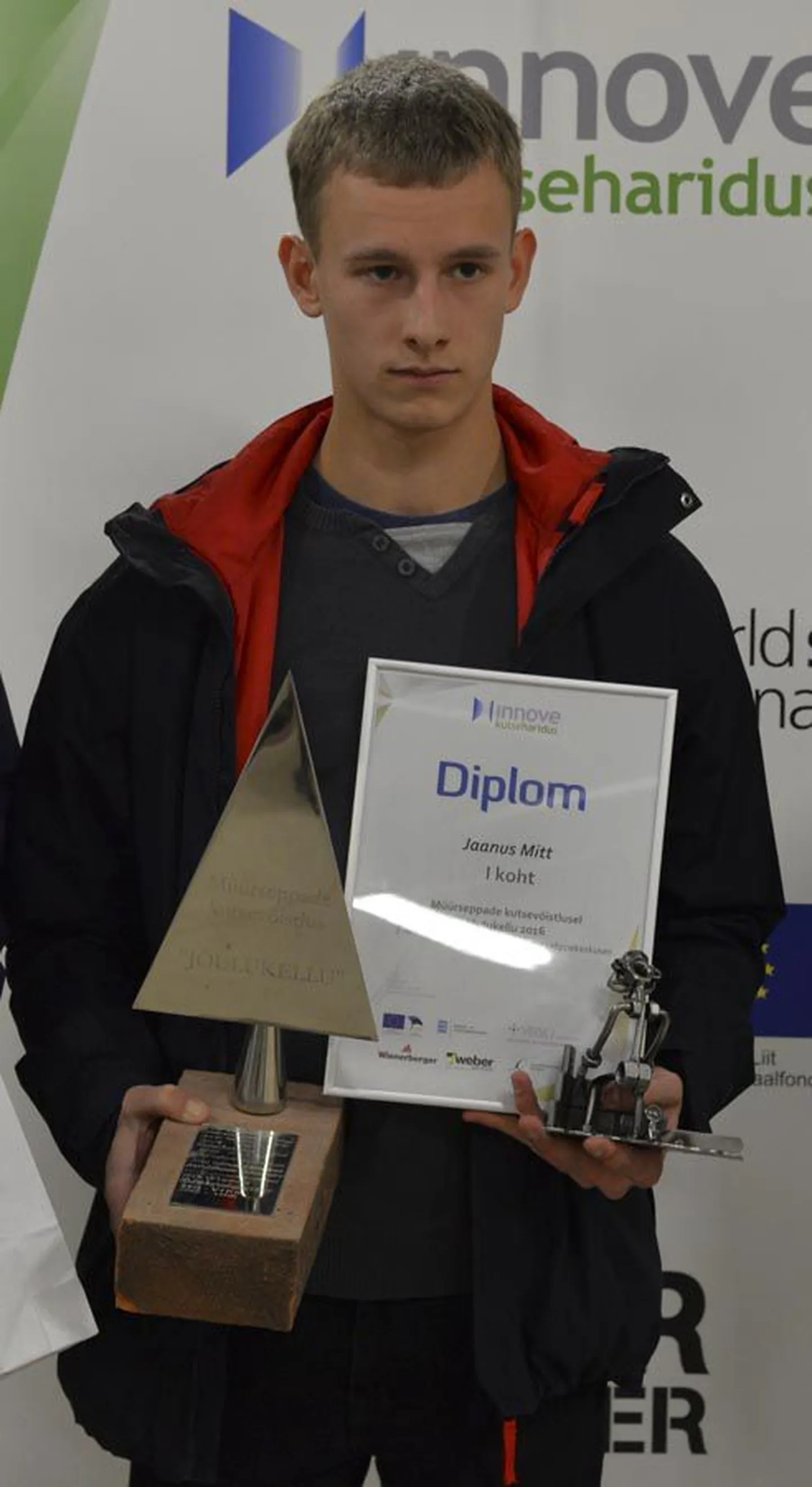 «Jõulukellu 2016» võidutrofee viis Tartusse Jaanus Mitt, keda juhendas Margus Käärma.