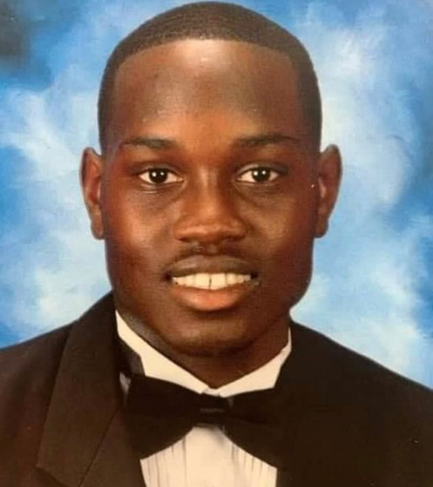 25-aastane Ahmaud Arbery tapeti 23. veebruaril kahe valge mehe poolt ja tema surm on tõstatanud USAs teravalt taas rassiteema esile.