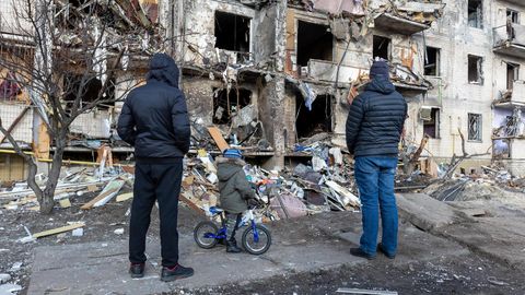 Ukraina siinsed töölised püüavad pere sõjapakku tuua
