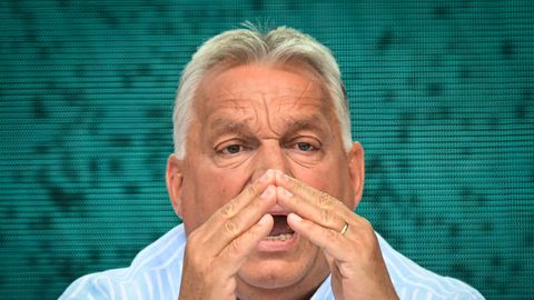 ISOLATSIOONIST VÄLJAS? ⟩ Orbán ehitab Euroopa võimukoridoridesse venemeelsete koalitsiooni