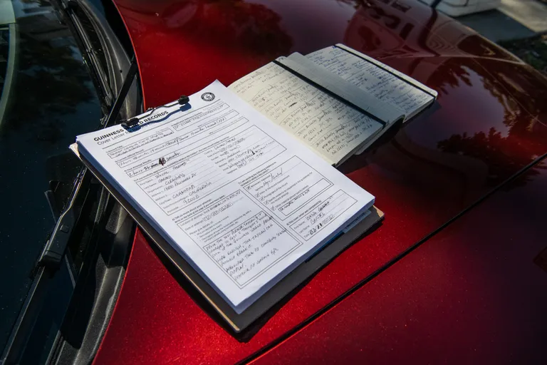 Porsche Taycan, roolis Waynes Gerdes, läbis distantsi Ameerika rannikult rannikule rekordiliselt lühikese laadimisajaga.