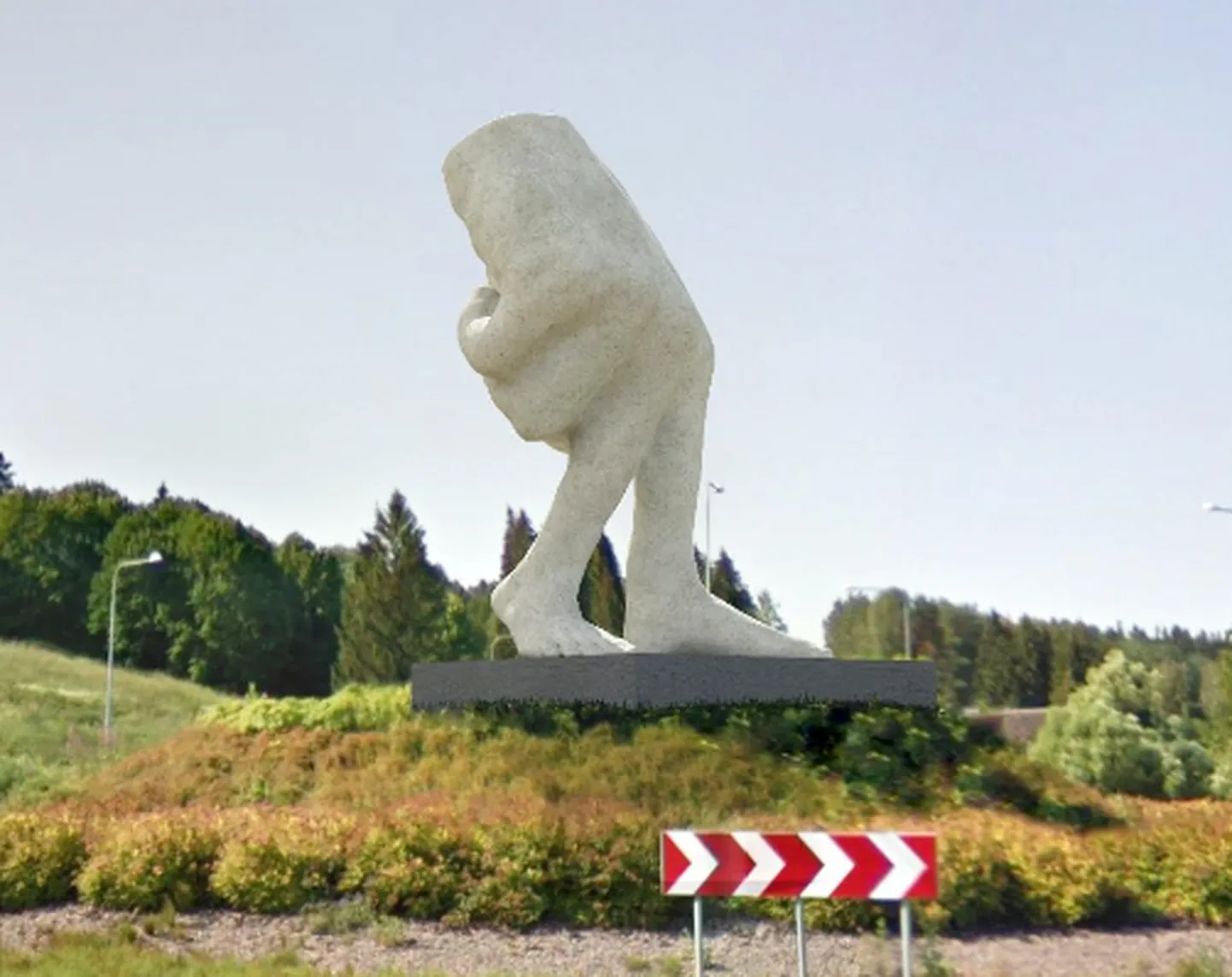 Aasta eest korraldatud konkursi võitjaks osutus Rasmus Eisti töö, mis jäi aga vallavõimu uue osalise vastuseisu tõttu teostamata.