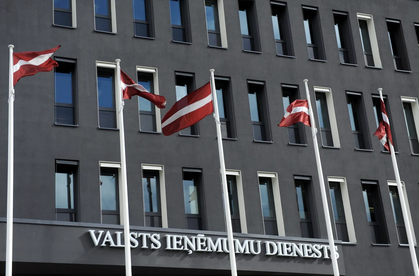 Valsts ieņēmumu dienesta ēka.