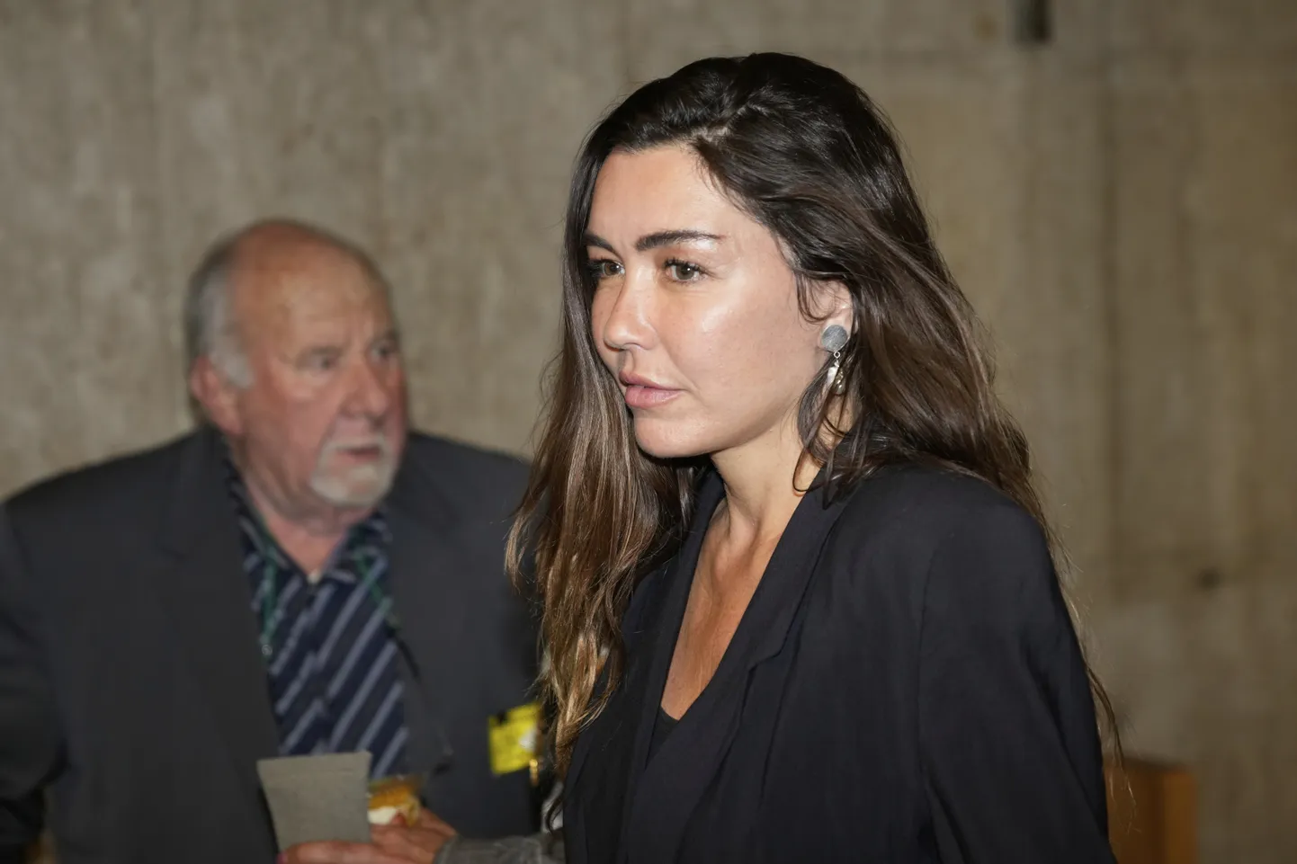 Tootmisassistent Miriam Haley käis kohtus Harvey Weinsteini vastu tunnistusi andmas ning puhkes advokaadi sõnade peale nutma.