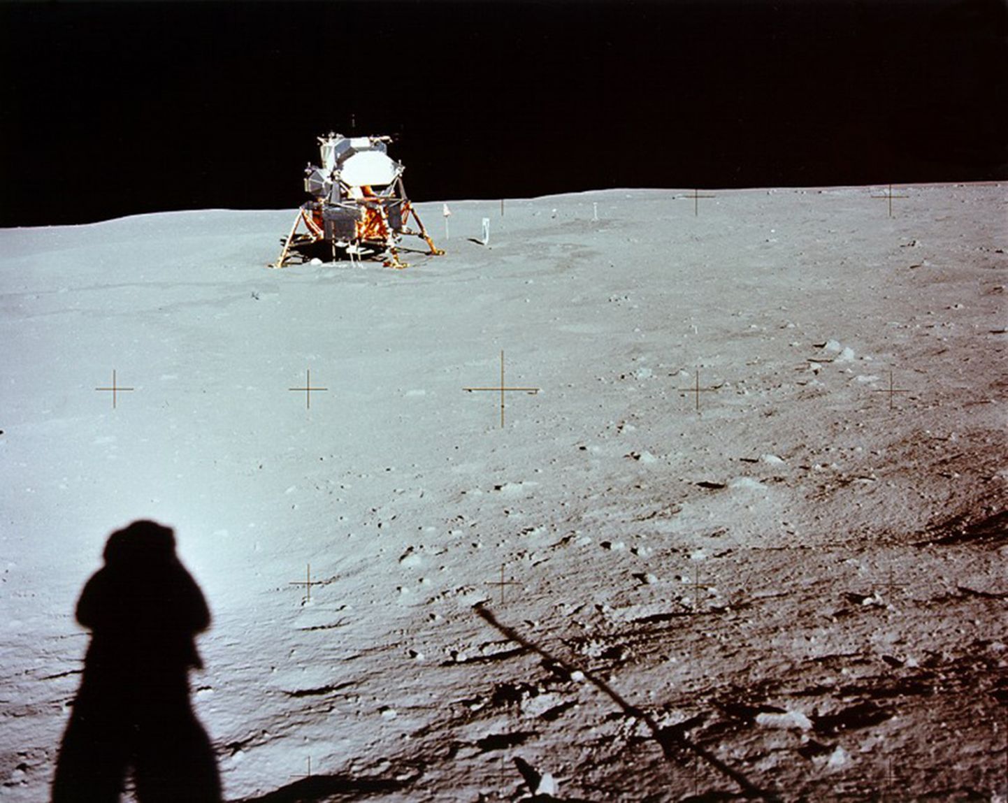 Misija "Apollo 11" nosēdusies uz Mēness virsmas 1969. gadā