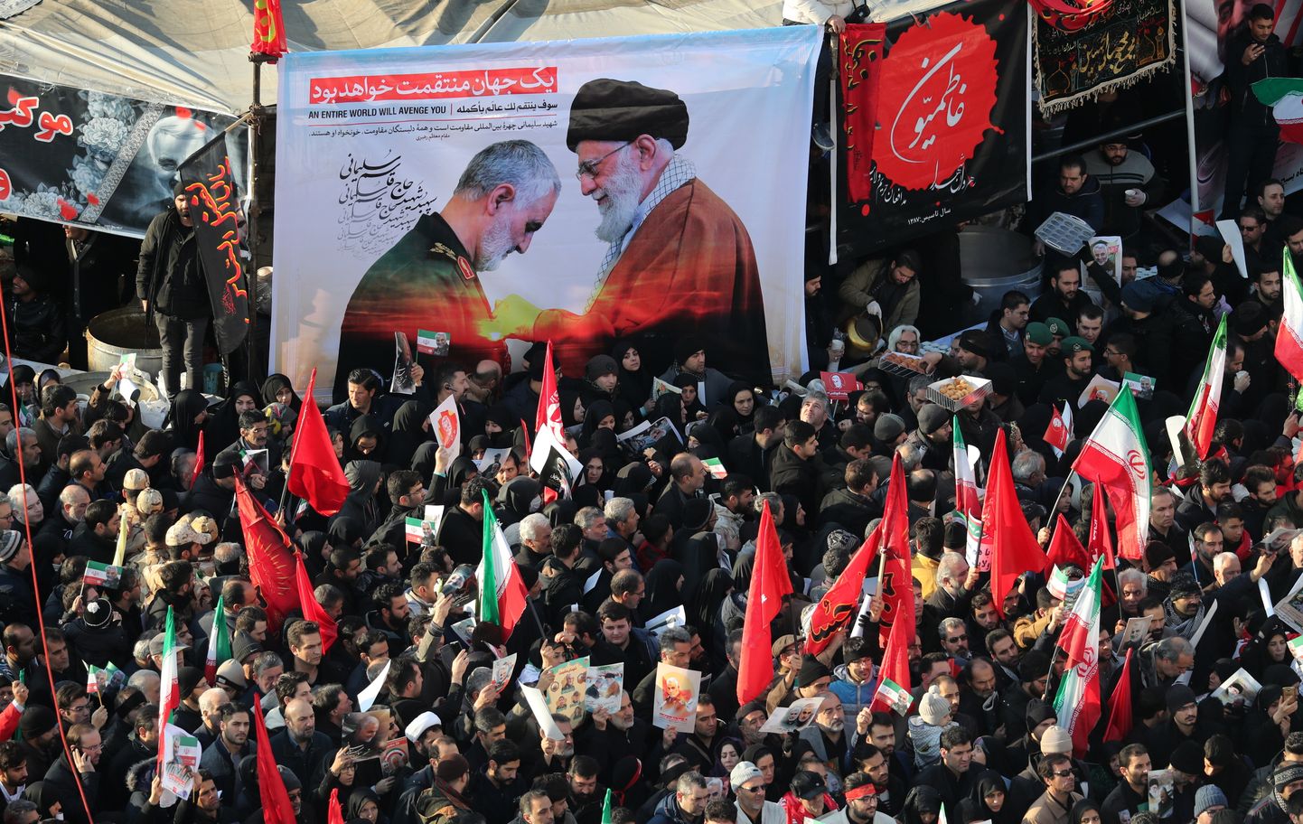 Kasema Soleimani bēru ceremonija Teherānā
