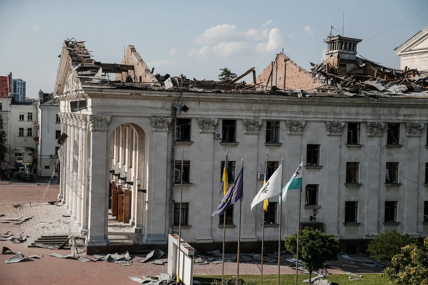 19. augustil tabas rakett Tšernihivi draamateatrit. Seitse inimest sai surma ja 110 vigastada. Kuna Ukrainas on seismojaamu suhteliselt tihedalt (kunagi loodi see võrk tuumaplahvatuste registreerimiseks), saab väga täpselt määrata nii raketitabamuste aega kui ka asukohta. See annab peaaegu reaalajas ülevaate, kuhu ja millised Vene raketid kukuvad