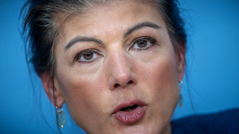 Vācijas galēji kreisā Vāgenknehta atkāpjas no BSW vadītājas amata