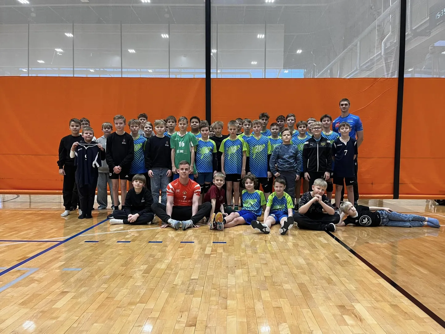 Spordikooli võrkpallipoisid