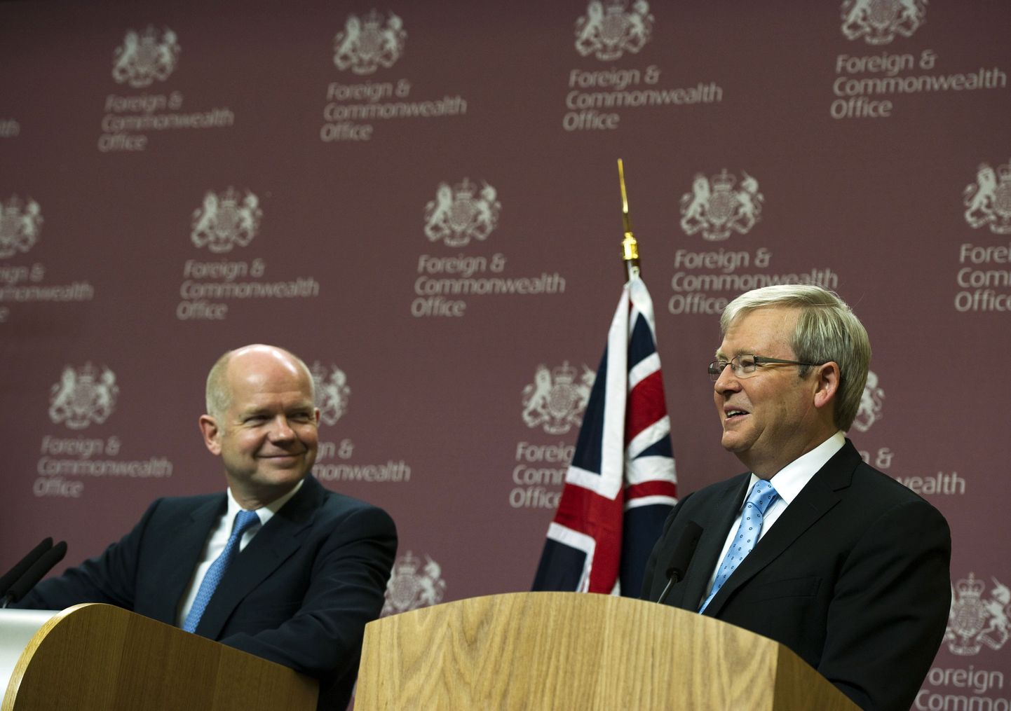 Briti välisminister William Hague ja Austraalia välisminister Kevin Rudd.