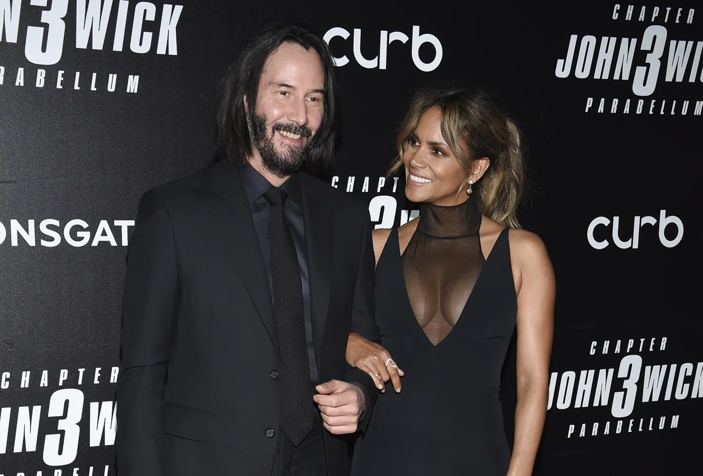 Keanu Reeves ja Halle Berry «John Wick 3: Parabellumi» esilinastusel