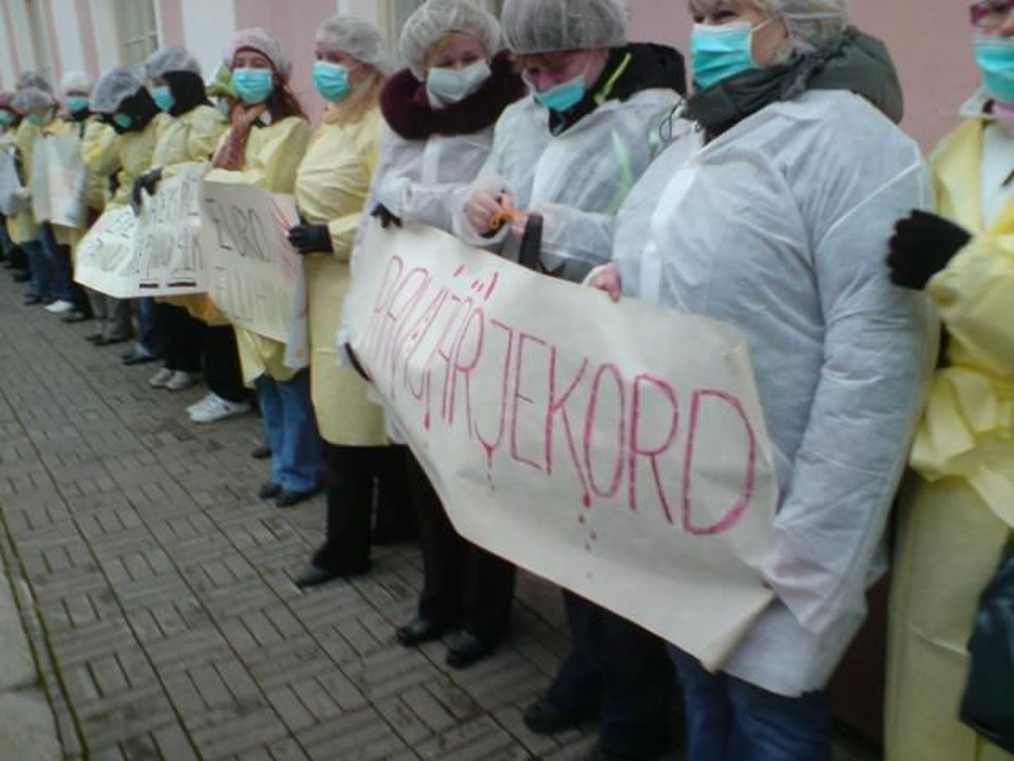 Meditsiinitöötajate streik Toompeal