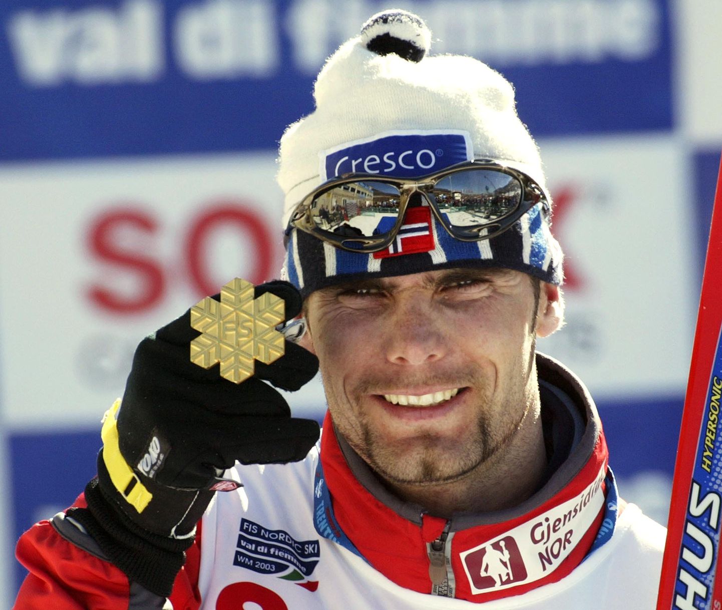 Thomas Alsgaard 2003. aastal Val di Fiemme MMil võidetud 30 km distantsi kuldmedaliga.