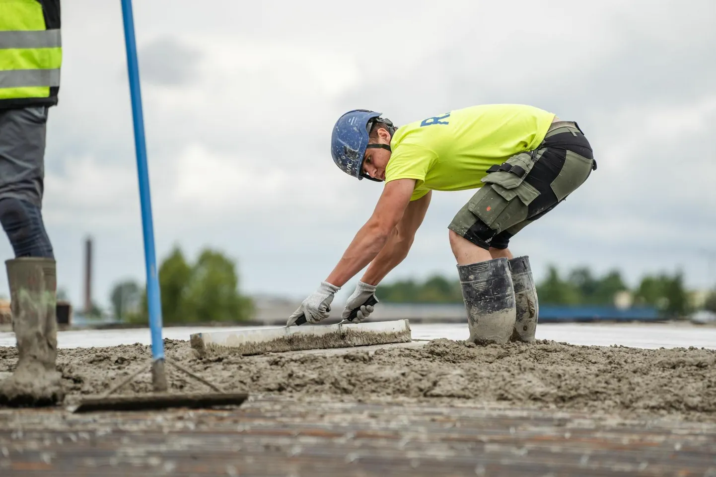 Muu hulgas leiab Pärnumaal tööd betoonijana.