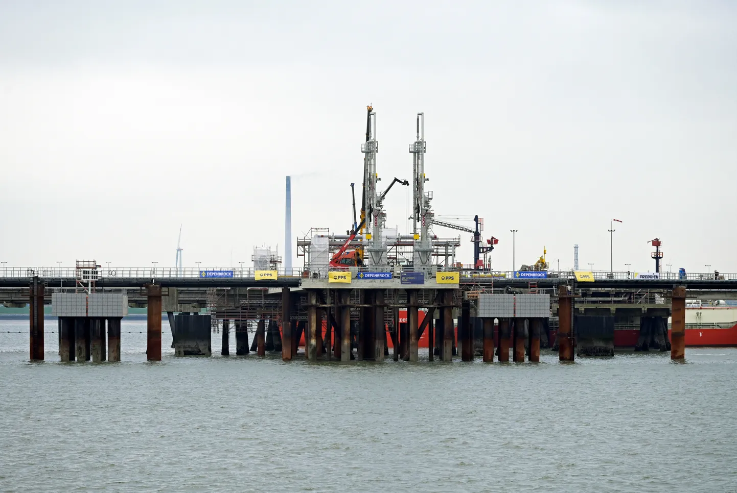 Ujuv LNG terminal Wilhelmshavenis.